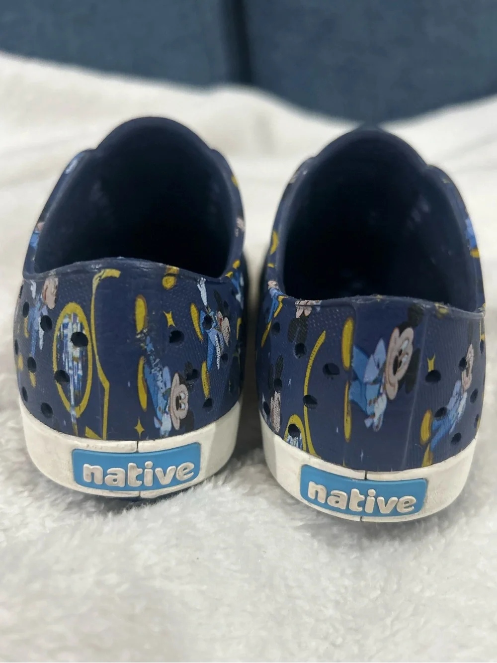 Native x Disney slip on shoes Mickey Mouse print blue kids size 8c Jefferson